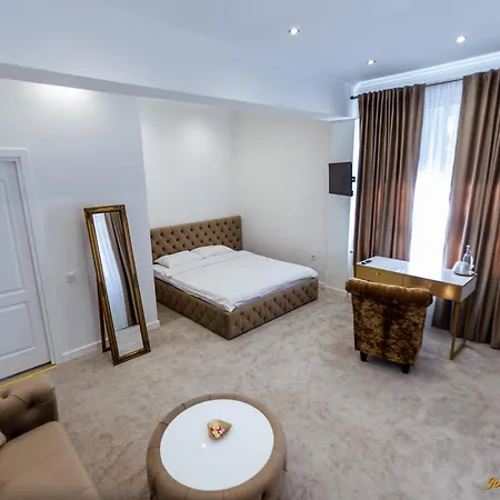 Hotel Jolie Boutique Corp B