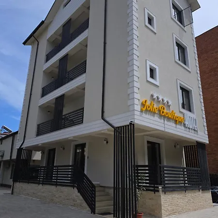 Jolie Boutique Corp B