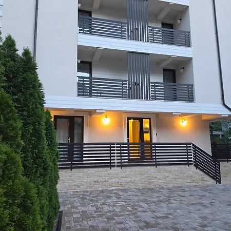 Jolie Boutique Corp B