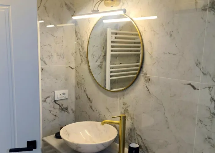 Jolie Boutique Corp B