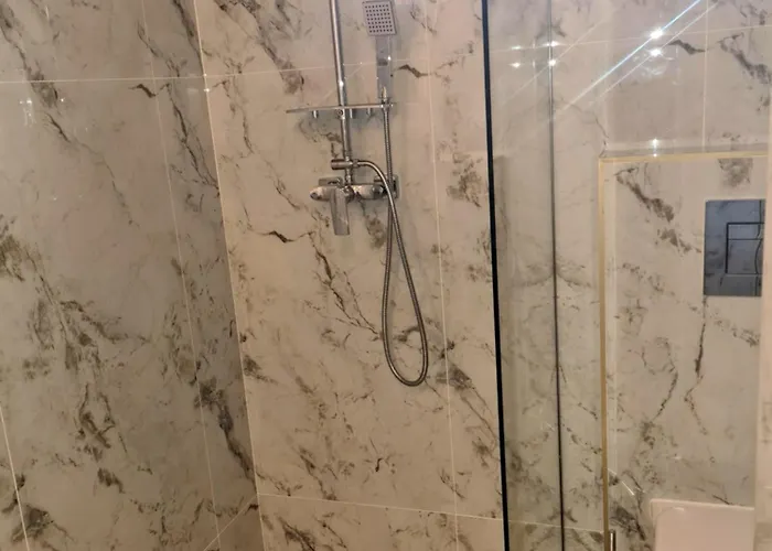 Jolie Boutique Corp B