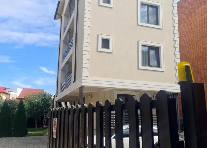 Jolie Boutique Corp B