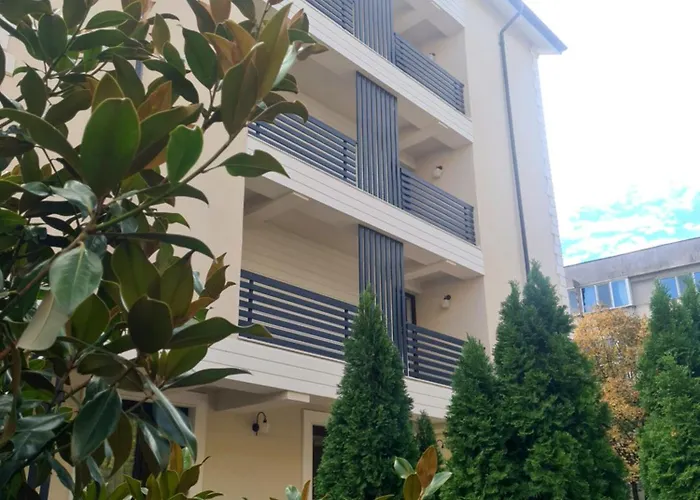 Jolie Boutique Corp B