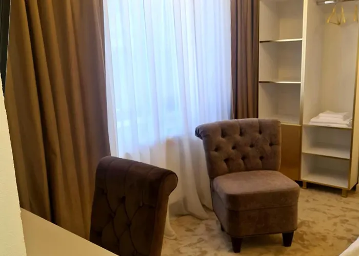 Jolie Boutique Corp B