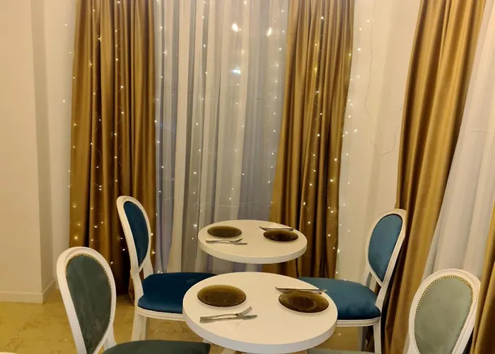 Jolie Boutique Corp B