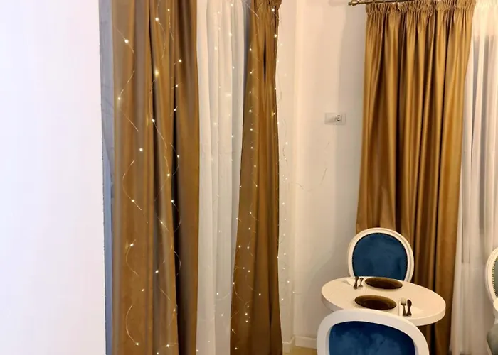 Jolie Boutique Corp B