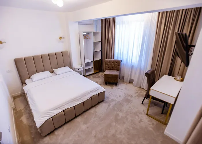 Jolie Boutique Corp B